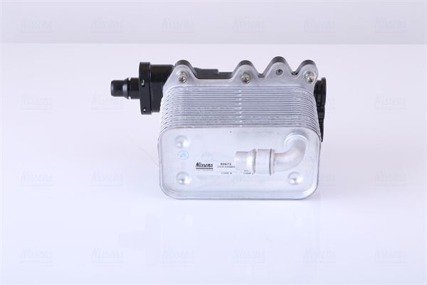 NISSENS ŞANZIMAN YAĞ RADYATÖRÜ E60/E65/E66/E83/M47N (17217803830)